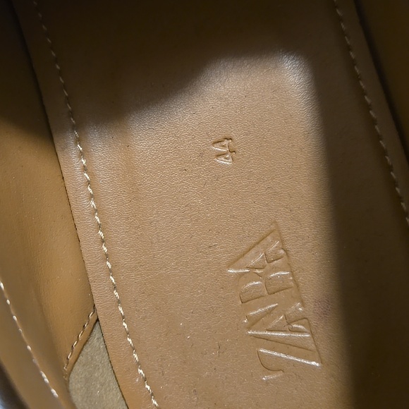 Shoes - Picture 4 of 7